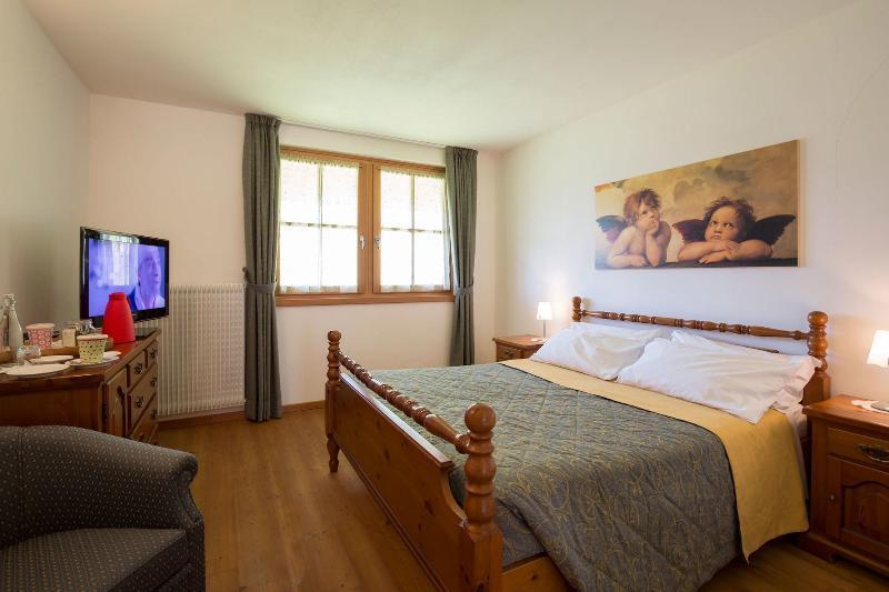 Garni Lilly Hotel Сан Лоренцо ин Банале Екстериор снимка