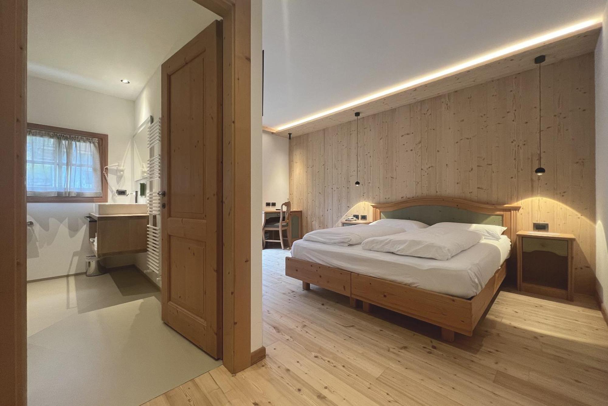 Garni Lilly Hotel Сан Лоренцо ин Банале Екстериор снимка