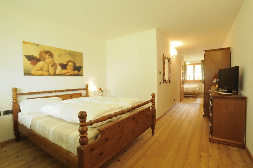 Garni Lilly Hotel Сан Лоренцо ин Банале Екстериор снимка