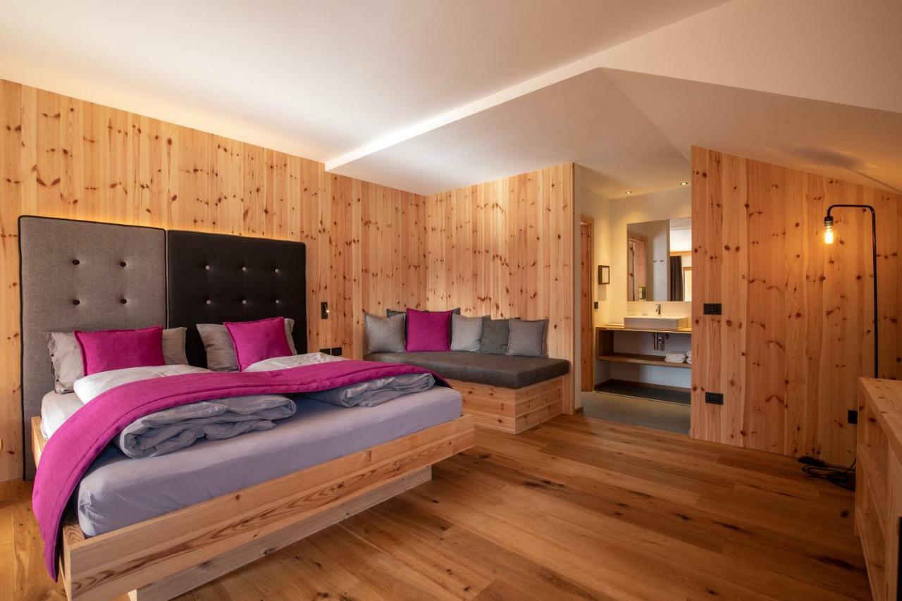 Garni Lilly Hotel Сан Лоренцо ин Банале Екстериор снимка